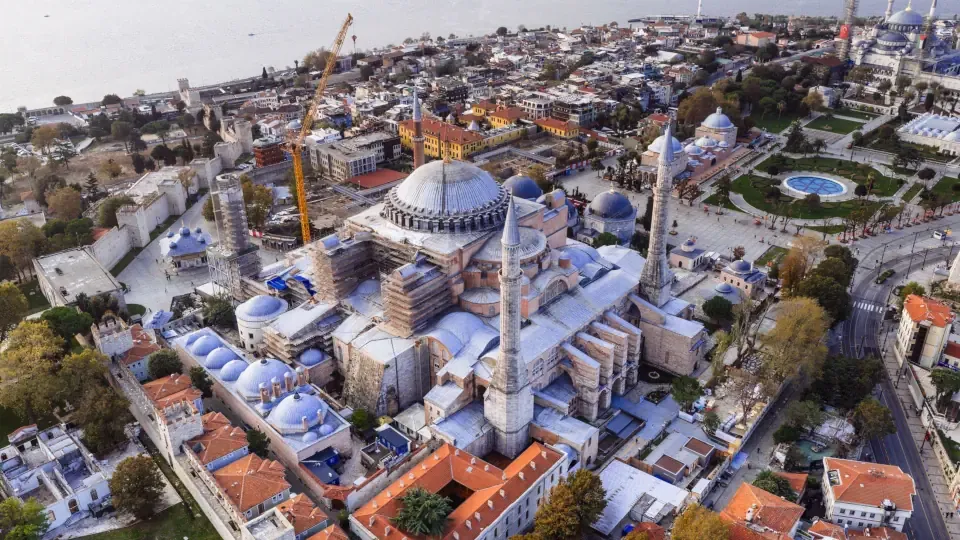 An open public square at Sultanahmet showcasing the historical track layout of the Roman Hippodrome